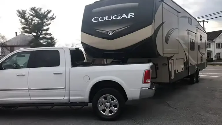 Can You Pull a 5th Wheel With a 1500 Pickup Truck Hinges?