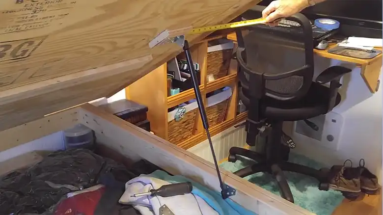 How to Install Gas Struts on Camper Trailer